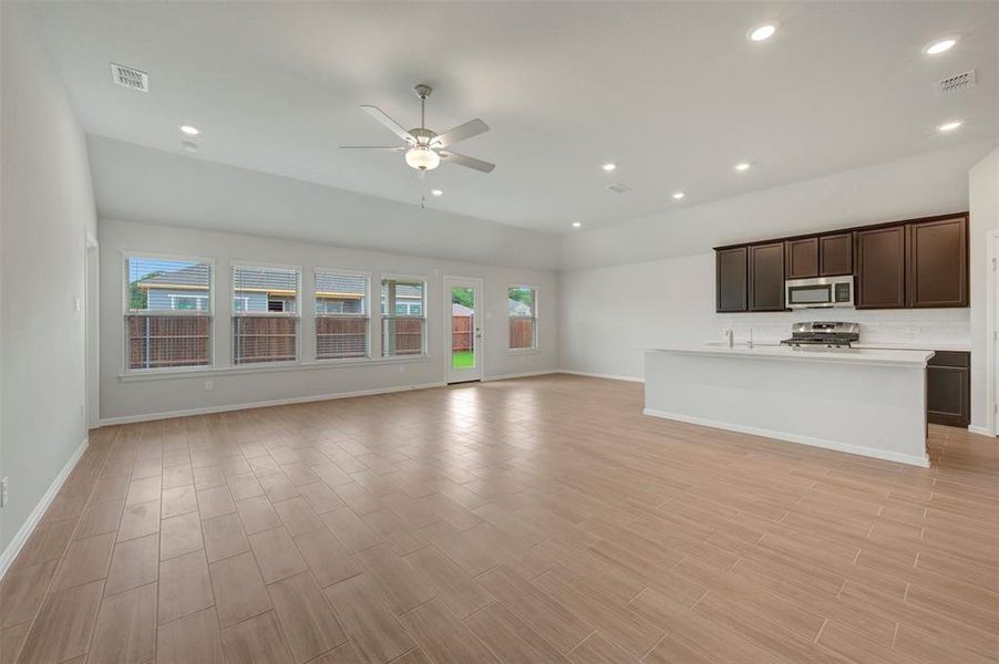 Spacious, unfurnished interior of a new home in Kings Way, Denton (Image 31). Spacious, unfurnished interior of a new home in Kings Way, Denton (Image 31).