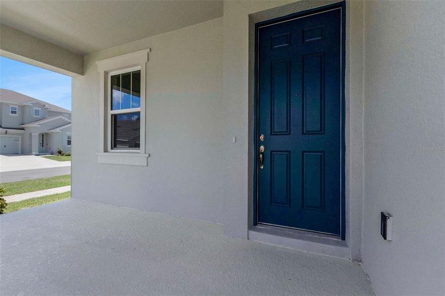 Exterior details and patio area of a home in Crossroads at Kelly Park, Apopka (Image 34).