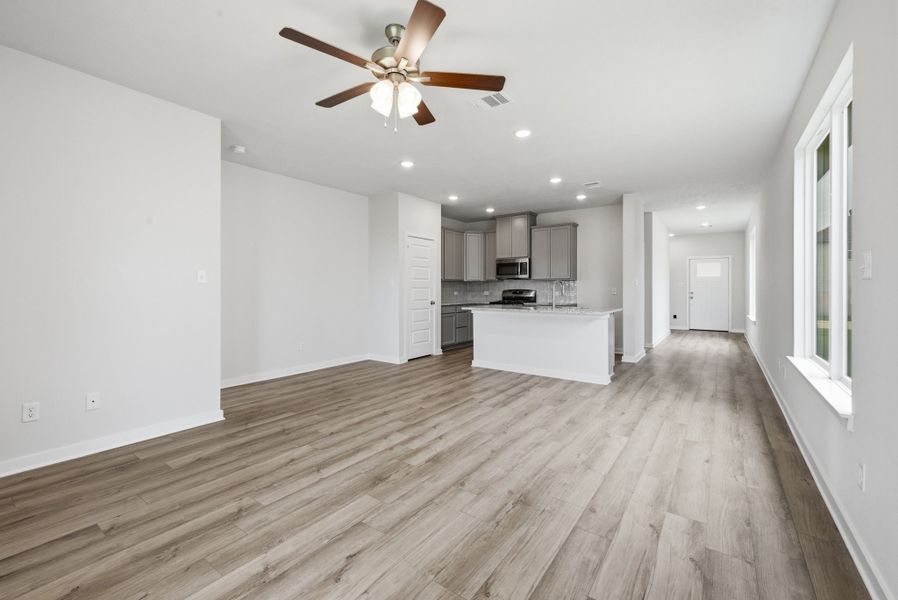 Spacious, unfurnished interior of a new home in Heartland at Creek Meadows, College Station (Image 5). Spacious, unfurnished interior of a new home in Heartland at Creek Meadows, College Station (Image 5).