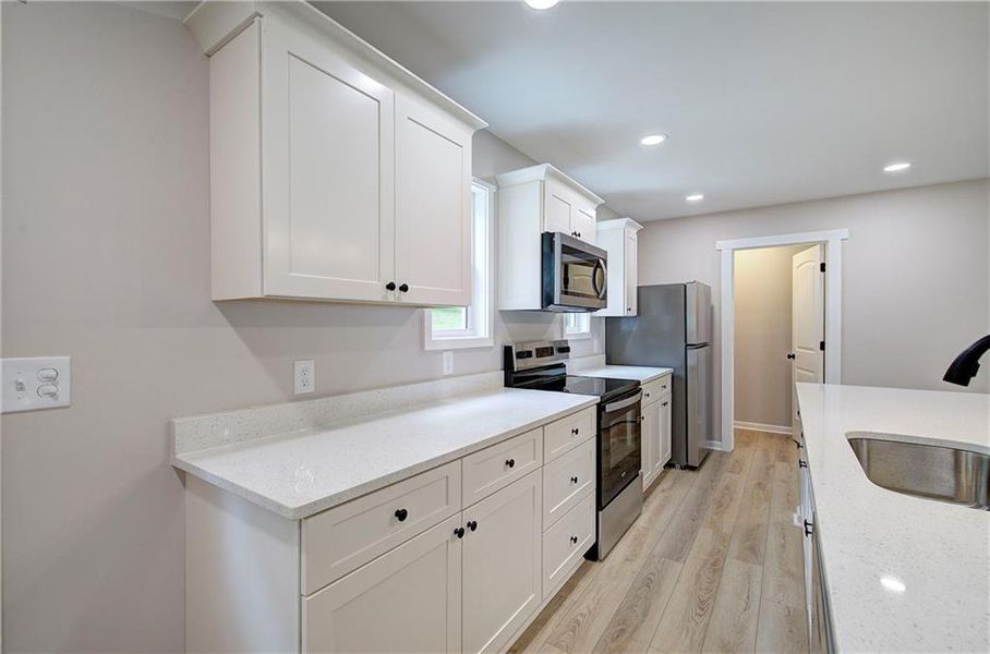 Furnished interior view inside a new home in , Cartersville (Image 9).