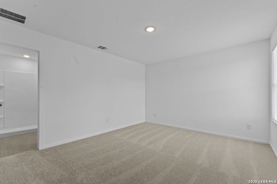 Spacious, unfurnished interior of a new home in Grace Valley, Marion (Image 12).