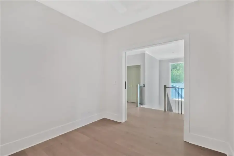 Spacious, unfurnished interior of a new home in , Atlanta (Image 40).