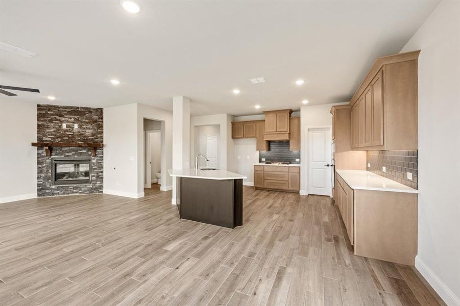 Furnished interior view inside a new home in Sonoma Verde, McLendon-Chisholm (Image 20).