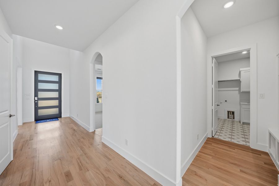 Spacious, unfurnished interior of a new home in Estates at Rockhill, Frisco (Image 24). Spacious, unfurnished interior of a new home in Estates at Rockhill, Frisco (Image 24).