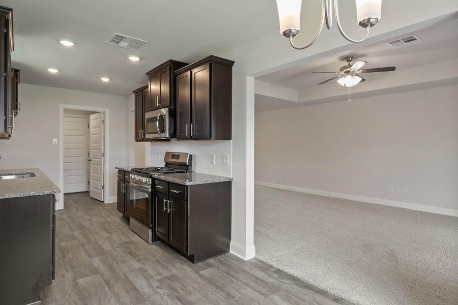 Furnished interior view inside a new home in Grand Oaks Reserve, Cleveland (Image 6). Furnished interior view inside a new home in Grand Oaks Reserve, Cleveland (Image 6).