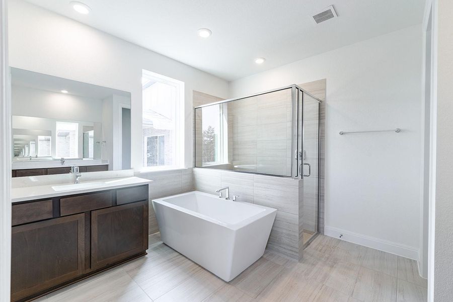 Furnished interior view inside a new home in The Colony - 50', Bastrop (Image 15).