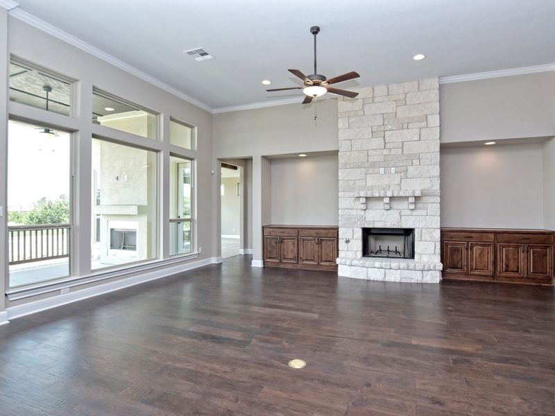 Representative unfurnished interior of a home built from the San Simeon II by Giddens Homes in Clearwater Ranch, Liberty Hill (Image 82).