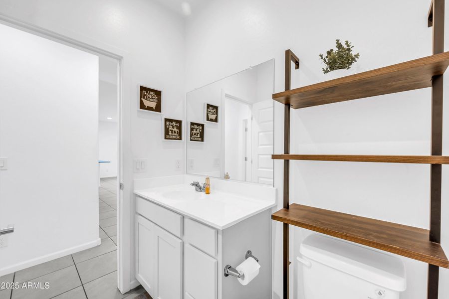 2340 W La Salle St-20