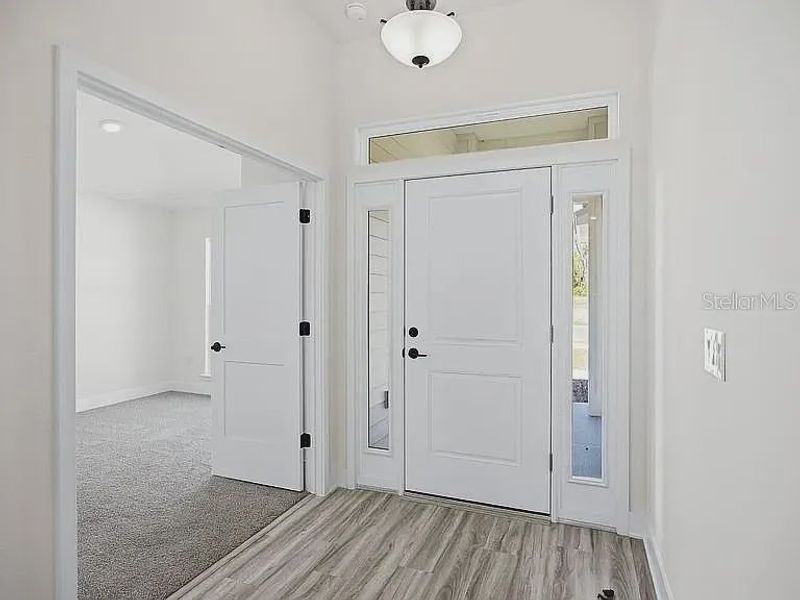 Spacious, unfurnished interior of a new home in Briarwood, Alachua (Image 11). Spacious, unfurnished interior of a new home in Briarwood, Alachua (Image 11).