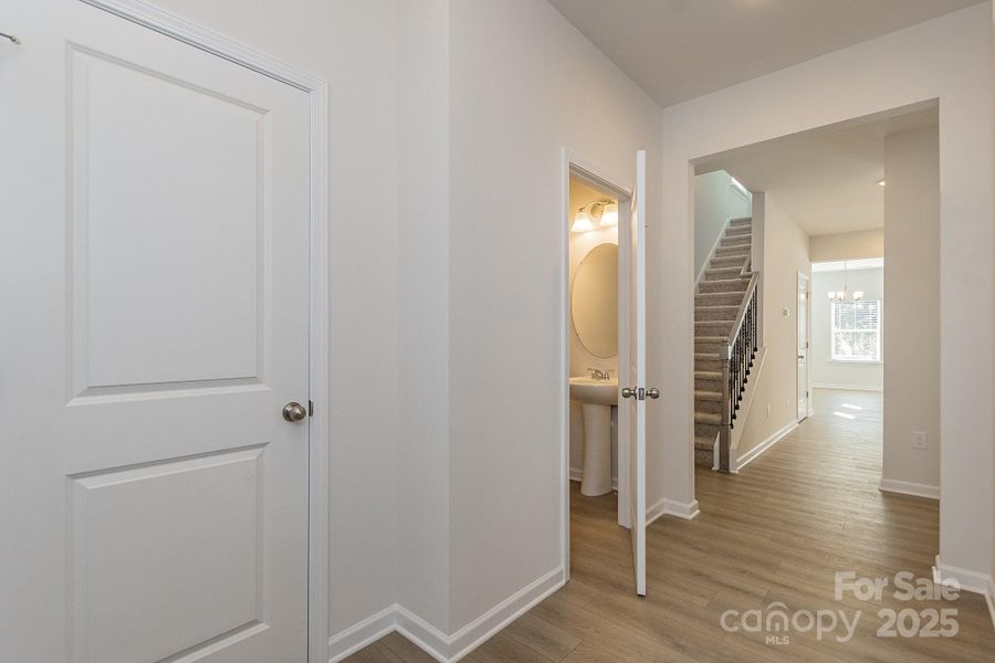 Suwanee Entry Way and Powder Room Suwanee Entry Way and Powder Room