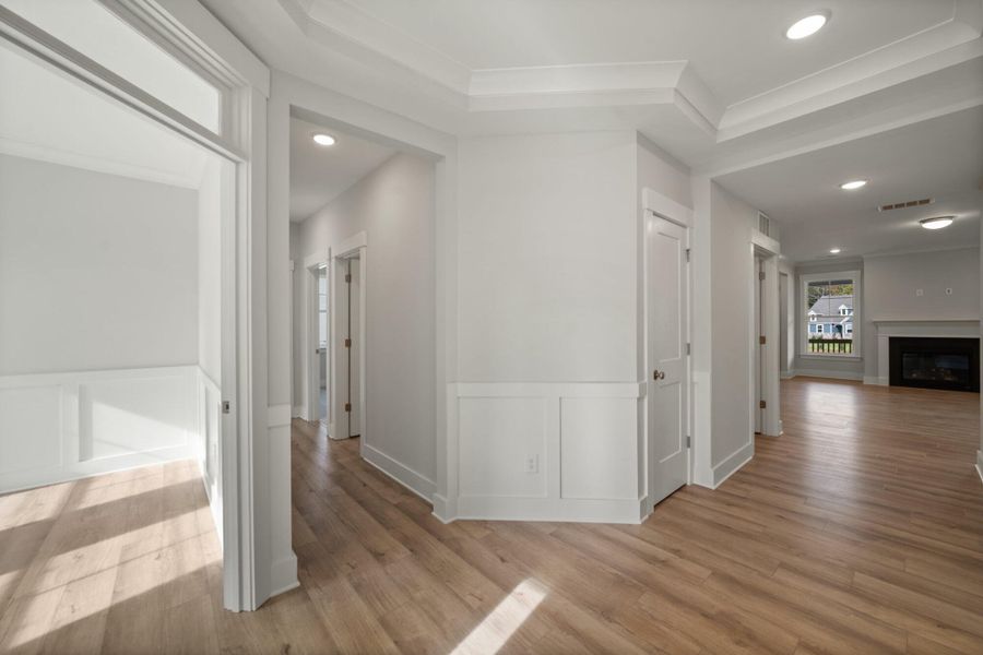 Spacious, unfurnished interior of a new home in Redland, Advance (Image 19).