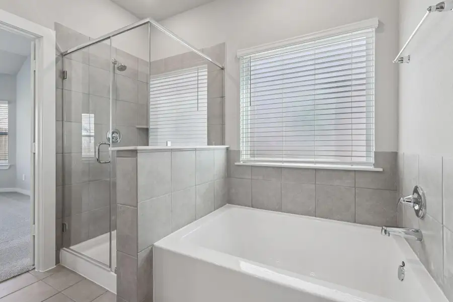 Furnished interior view inside a new home in Stewart's Ranch, Conroe (Image 8).