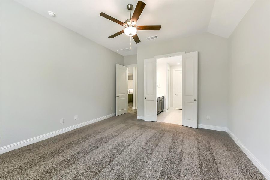 Spacious, unfurnished interior of a new home in Evergreen 40', Conroe (Image 15). Spacious, unfurnished interior of a new home in Evergreen 40', Conroe (Image 15).
