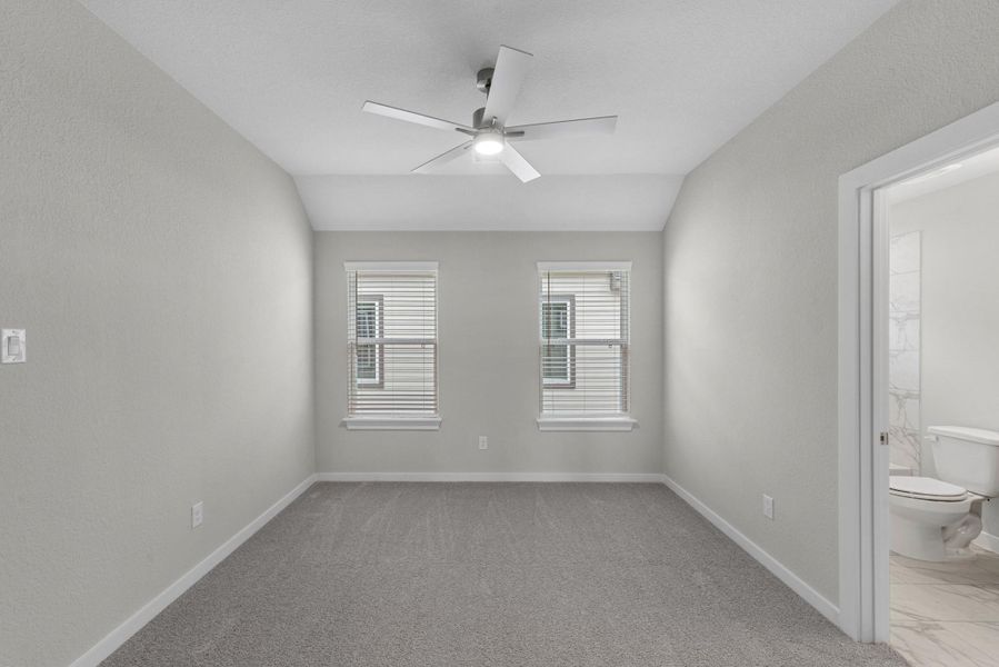Spacious, unfurnished interior of a new home in Morton Creek Ranch, Katy (Image 24).