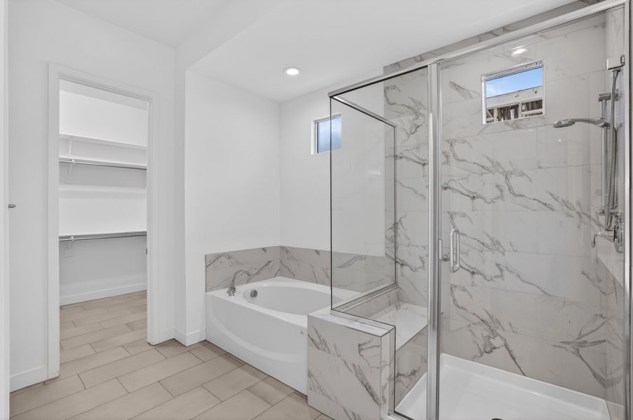 Furnished interior view inside a new home in Stonehaven, Glendale (Image 17).