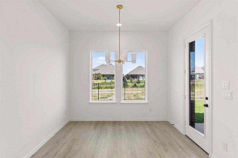 Spacious, unfurnished interior of a new home in Inspiration, Lucas (Image 13).