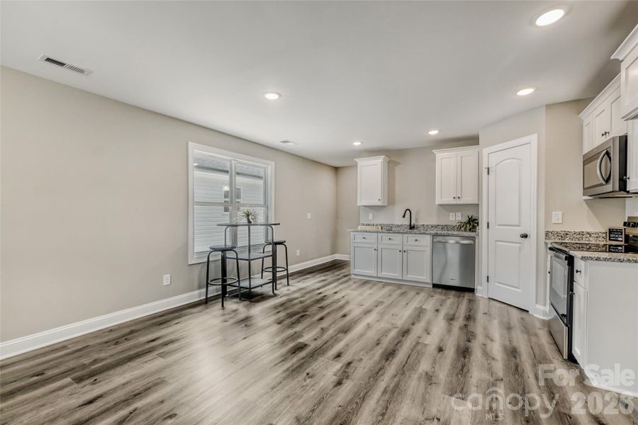 Enjoy an open floor plan Enjoy an open floor plan