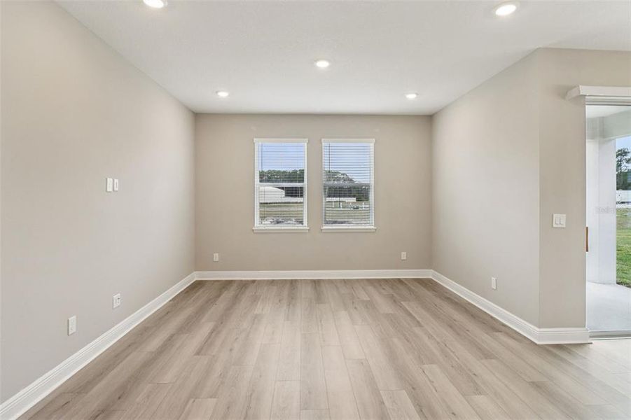 Spacious, unfurnished interior of a new home in Legends Preserve - Signature Series, Daytona Beach (Image 13).