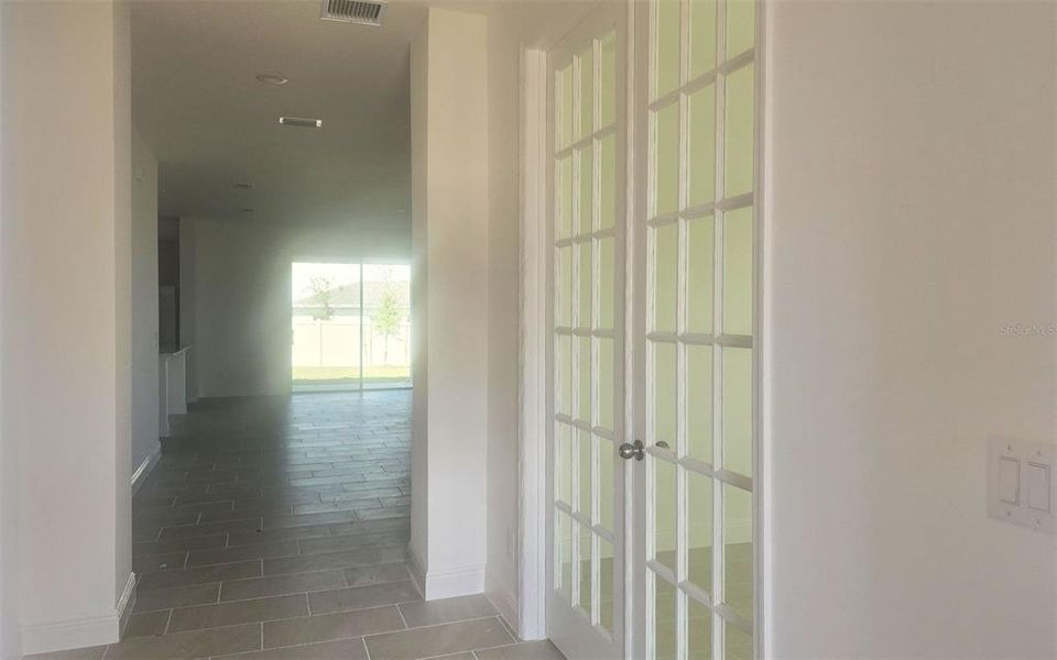 Image 10 of a home in Ridgeview. Image 10 of a home in Ridgeview.