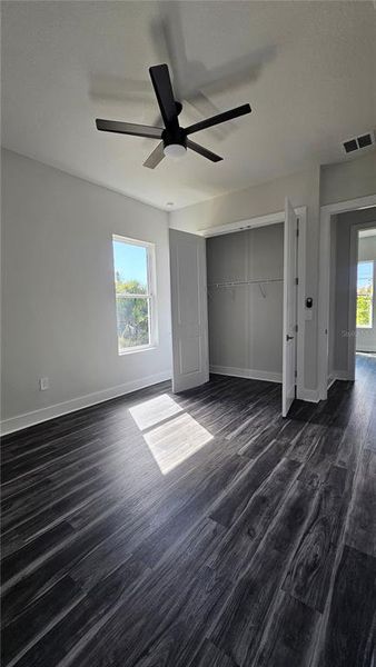 Spacious, unfurnished interior of a new home in , Port Charlotte (Image 15).