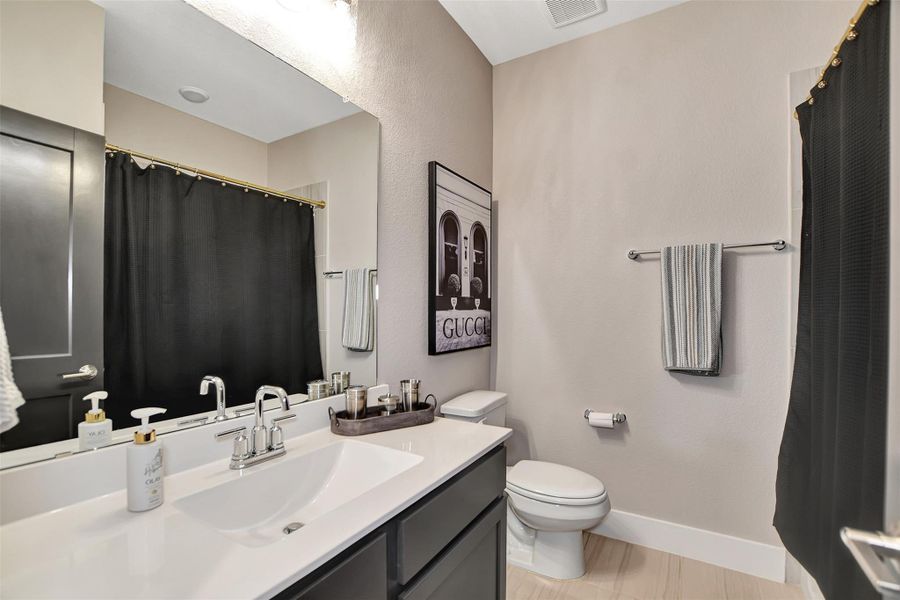 Furnished interior view inside a new home in Lone Star Landing, Montgomery (Image 41).