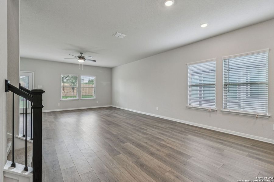 Spacious, unfurnished interior of a new home in Royal Crest, San Antonio (Image 17). Spacious, unfurnished interior of a new home in Royal Crest, San Antonio (Image 17).