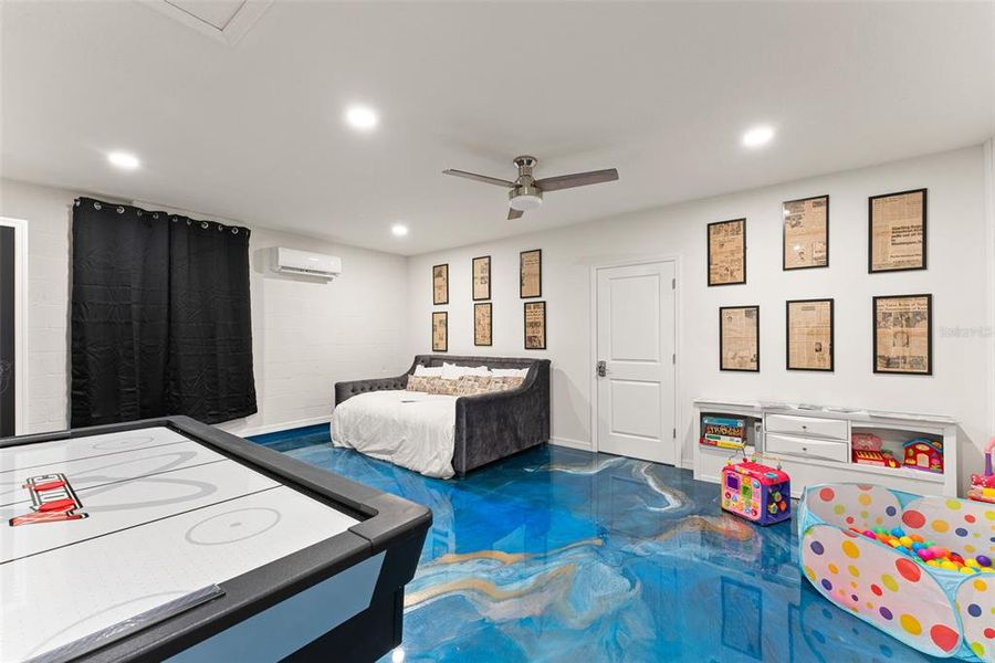 Furnished interior view inside a new home in , Spring Hill (Image 17).