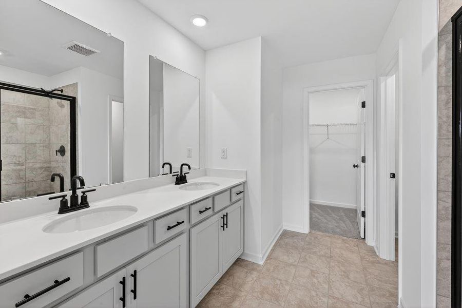 Furnished interior view inside a new home in Rosewood Farm, Lawrenceville (Image 15).