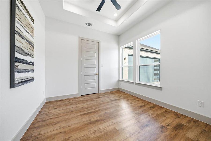 Spacious, unfurnished interior of a new home in , Whitney (Image 19).