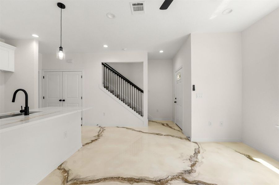 Spacious, unfurnished interior of a new home in , Montgomery (Image 18).