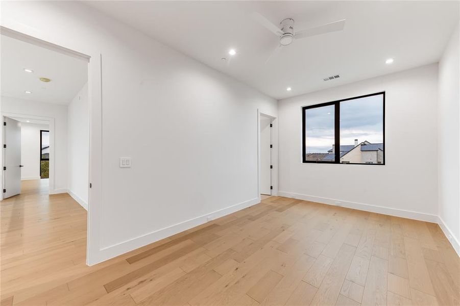 Spacious, unfurnished interior of a new home in , Heath (Image 20).