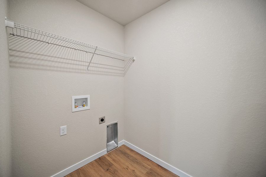 Spacious, unfurnished interior of a new home in Ridge at Lorson Ranch, Colorado Springs (Image 14).