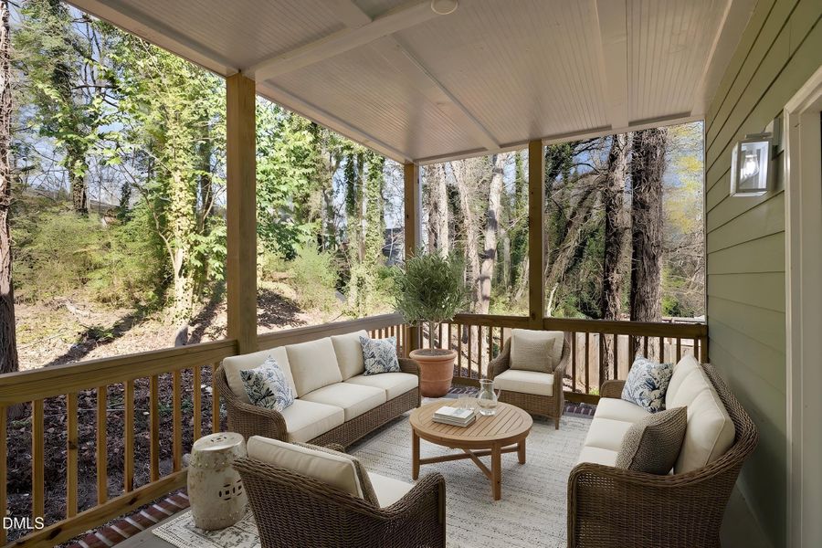 Back Porch (Virtual Staging) Back Porch (Virtual Staging)