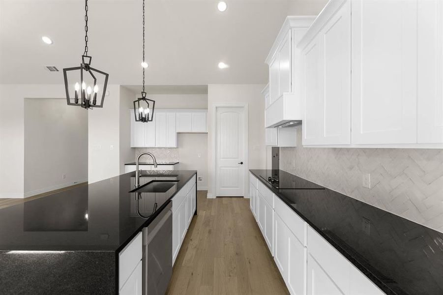 1473 Saguaro-Kitchen-4