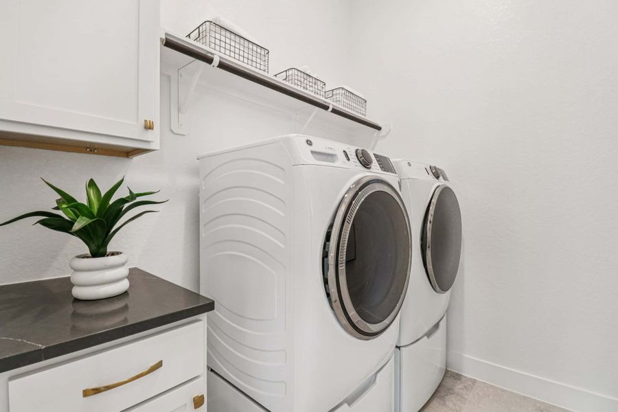 Representative interior finishes for a home built from the Lauren by Chesmar Homes in Kresston, Montgomery (Image 10).