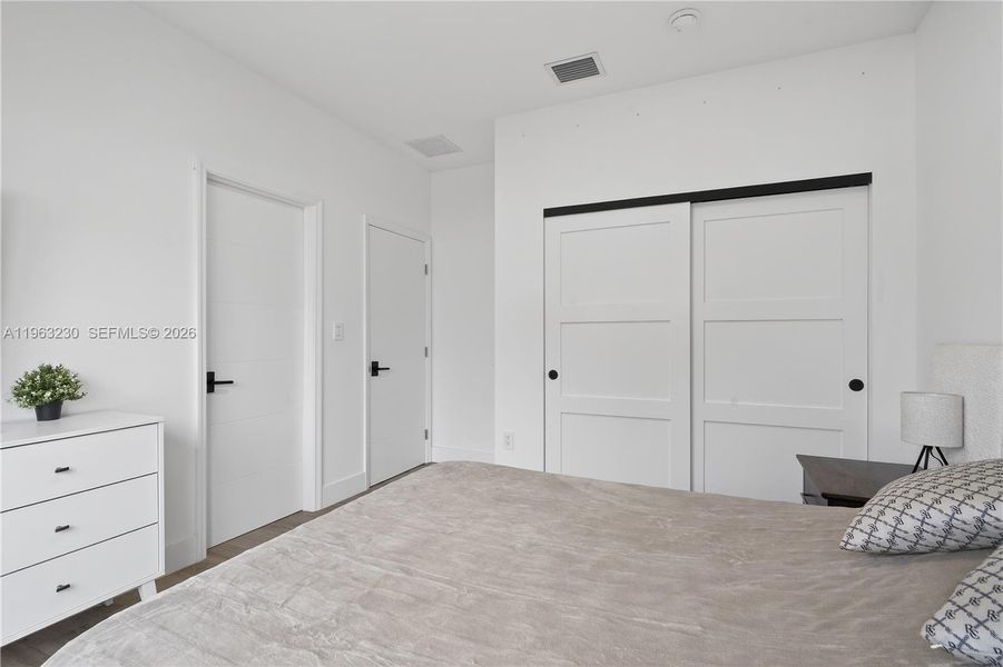 Furnished interior view inside a new home in , Fort Lauderdale (Image 40). Furnished interior view inside a new home in , Fort Lauderdale (Image 40).