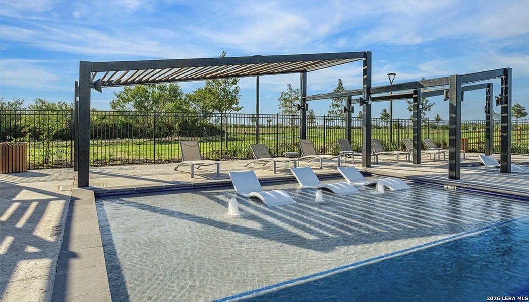 Community amenities in , Converse (Image 27).