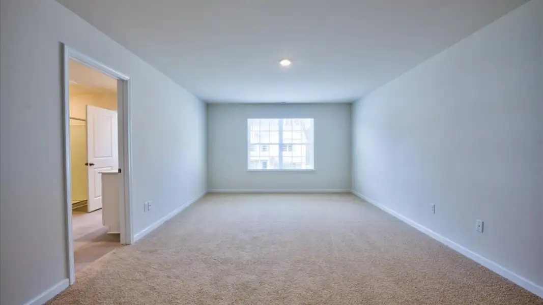 Spacious, unfurnished interior of a new home in Saddlebrook, Rocky Mount (Image 23).
