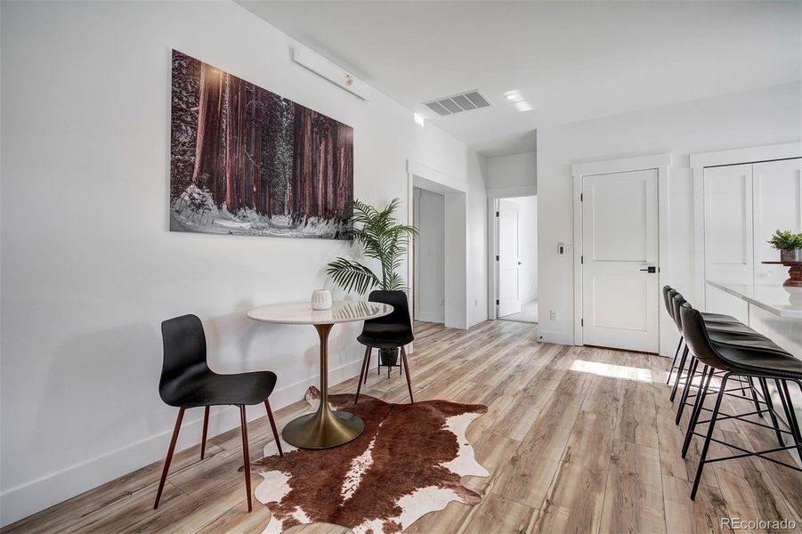 Lincoln Model Home Photos. Same model home by same builder.