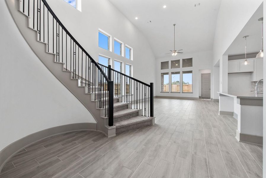 Spacious, unfurnished interior of a new home in ARTAVIA®, Conroe (Image 18).