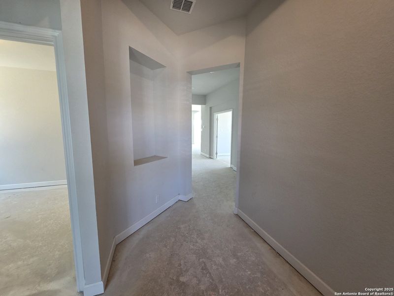 Spacious, unfurnished interior of a new home in The Heights at Saddlebrook Ranch 60's, Schertz (Image 12).