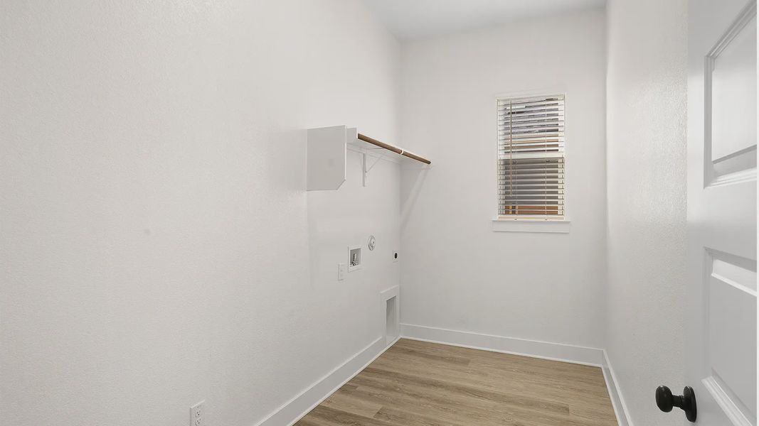 Spacious, unfurnished interior of a new home in Broken Oak, Georgetown (Image 22).