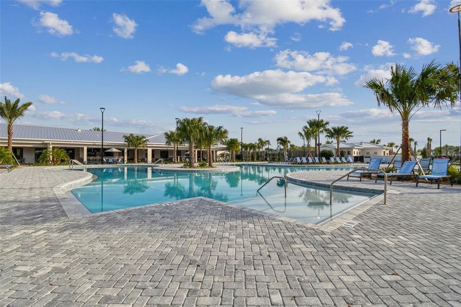 Community amenities in , Land O' Lakes (Image 52).