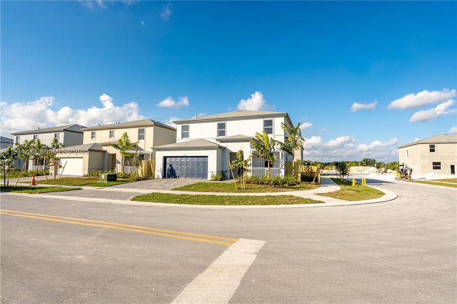 Image 69 of a home in Acacia Groves.