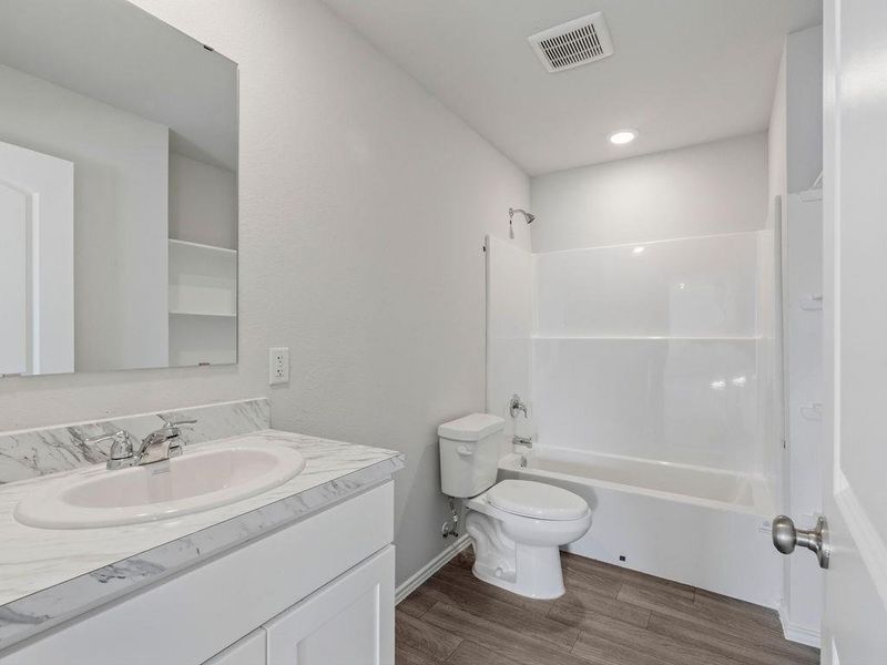 Furnished interior view inside a new home in Shirey Forest - Branches, Lufkin (Image 5).