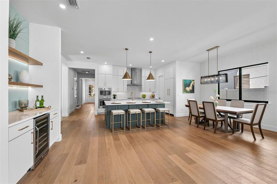 Furnished interior view inside a new home in , Orlando (Image 52).