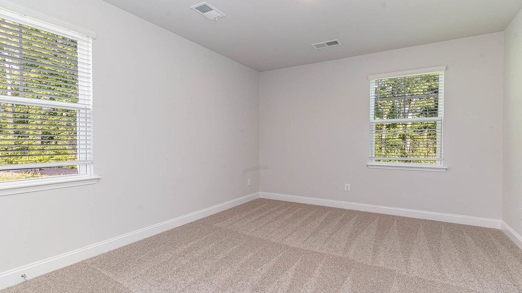 Representative unfurnished interior of a home built from the HARBOR OAK by D.R. Horton in Haven View, Murrells Inlet (Image 25).