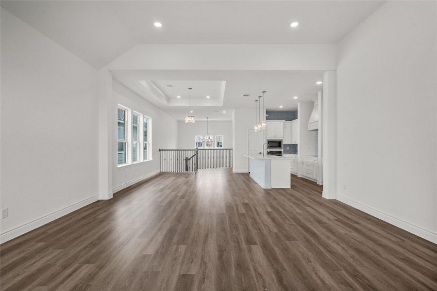 Spacious, unfurnished interior of a new home in , Texas City (Image 33).