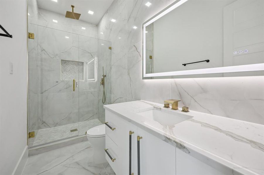 Furnished interior view inside a new home in , Dallas (Image 30).