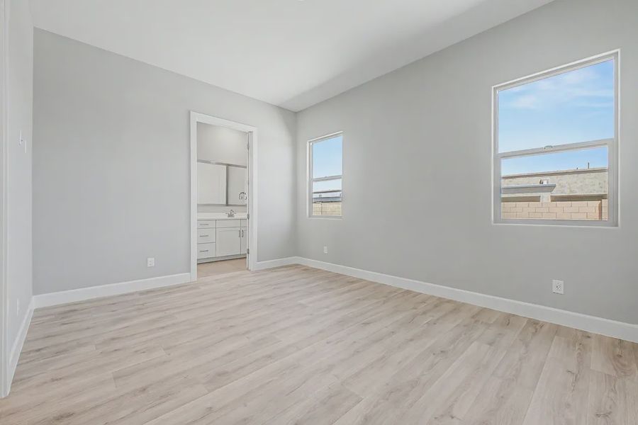 Spacious, unfurnished interior of a new home in Bellero Estates, Queen Creek (Image 31).